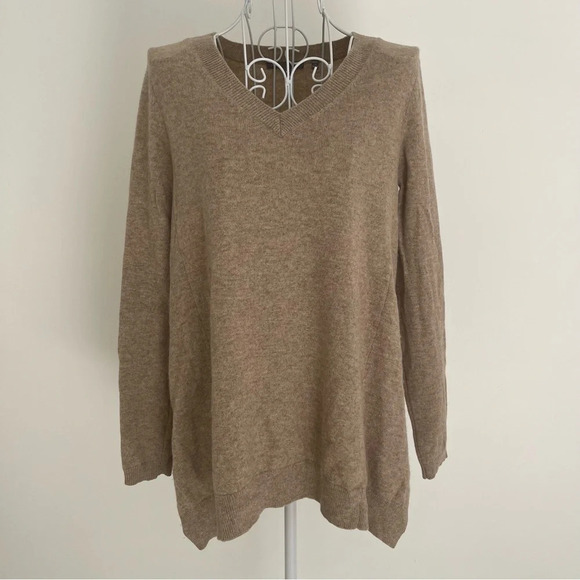 Vince V-neck wool cashmere blend pullover sweater beige size XS - Picture 1 of 6